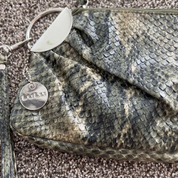 Lulu Wristlet Purse with Silver Accent Leopard print Faux Leather - Picture 2 of 7